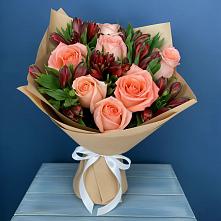 Букет цветов из:  Розы и Альстромерии в Аткарске