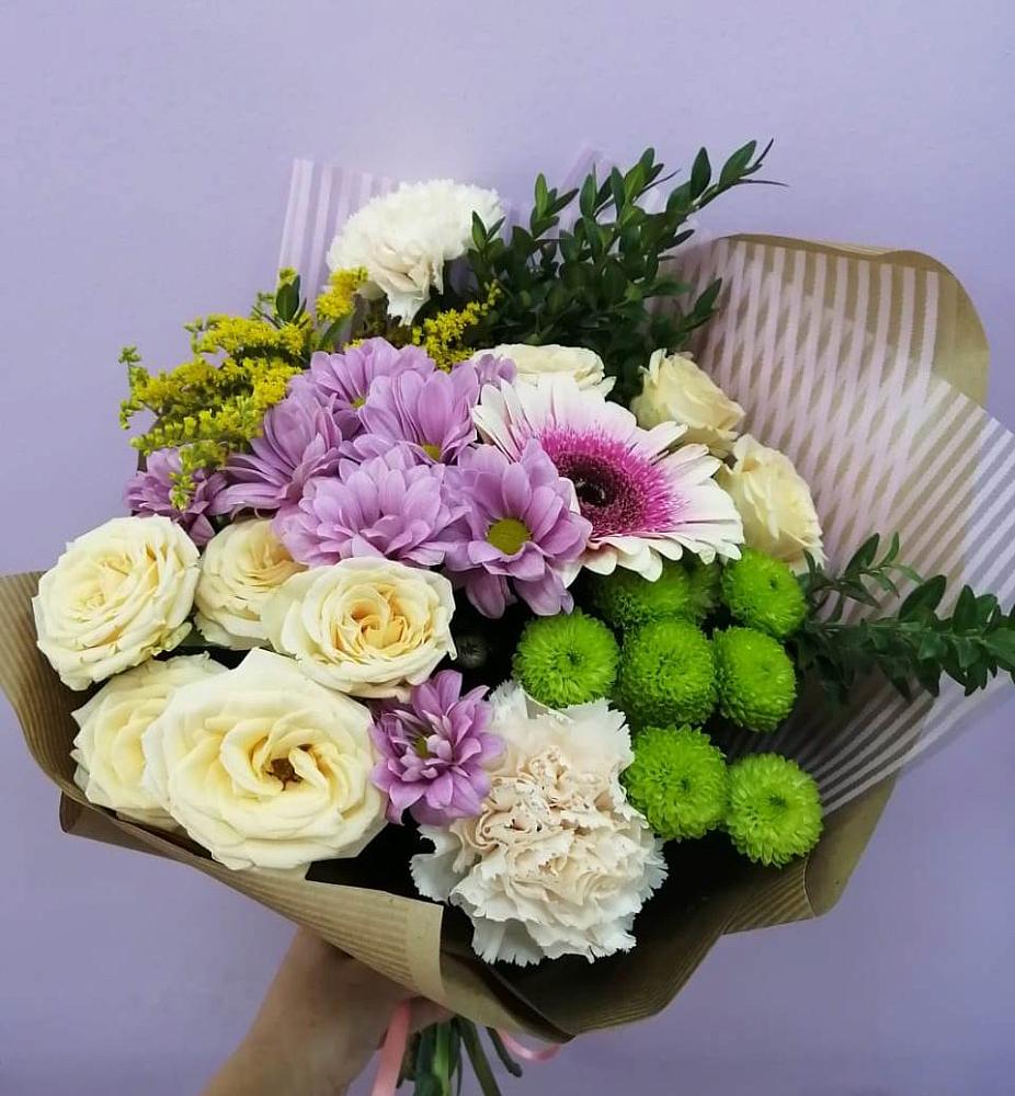 Букет цветов из: Хризантемы, Розы, Гвоздики и Герберы в Аткарске