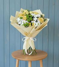 Букет цветов из:  Хризантемы и Розы в Аткарске