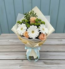 Букет цветов из:  Герберы, Розы и Хризантемы в Аткарске