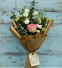 Букет цветов из:  Розы и Лизиантусы в Аткарске