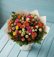 Букет Микс из разноцветных кустовых роз в Аткарске